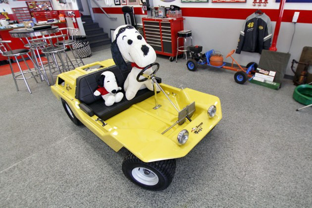 snoopy toy car