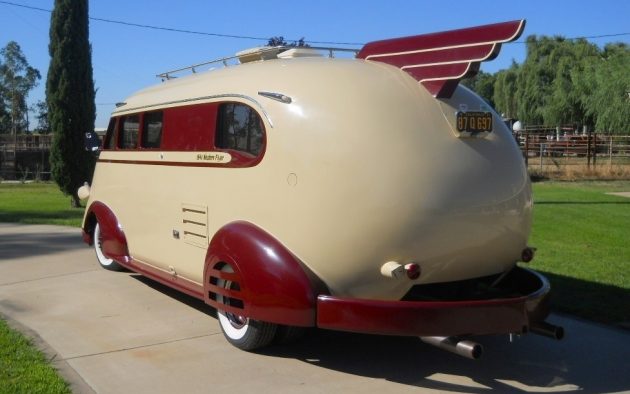 Awesome-Tail-Fin-630x394.jpg