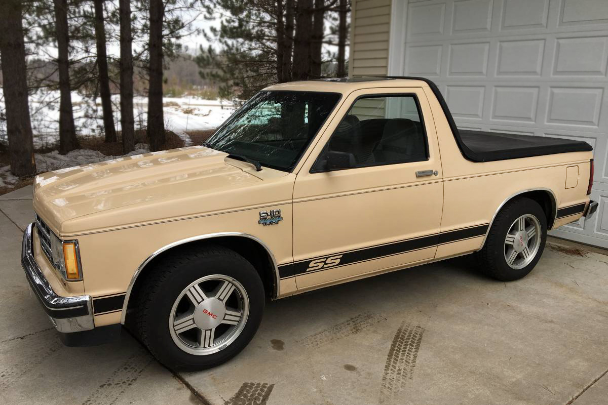 V8 Topless Tahoe 1985 Chevrolet S10 Blazer Barn Finds