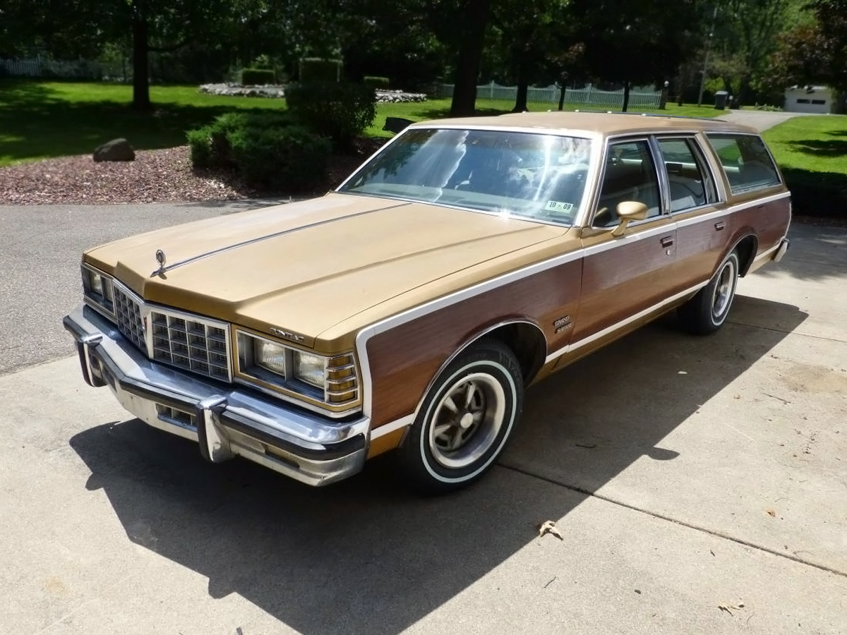 Pontiac grand safari