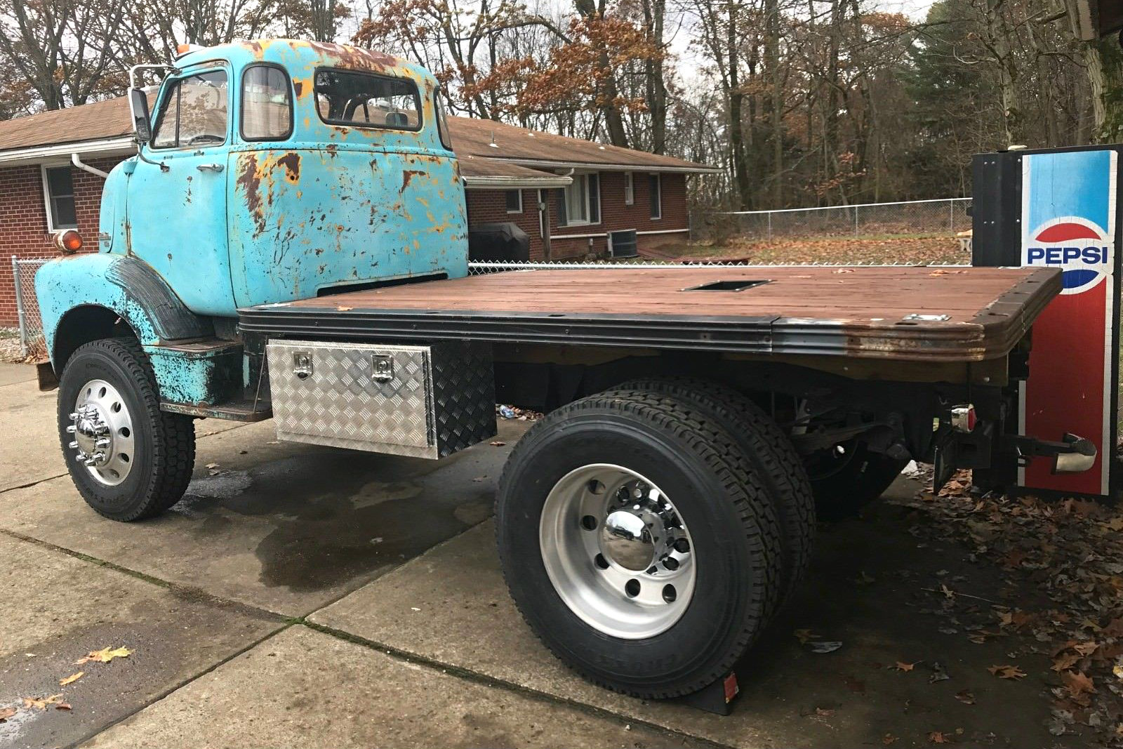 54 GMC COE 3 – Barn Finds