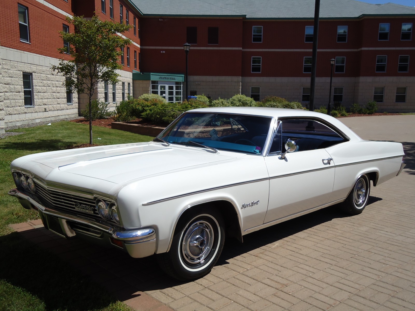 Three-On-The-Tree: 1966 Chevrolet Impala SS 396