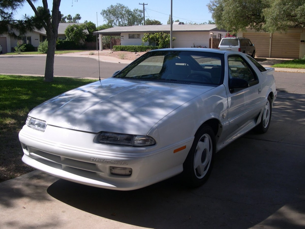 EXCLUSIVE 1992 Dodge Daytona IROC R T