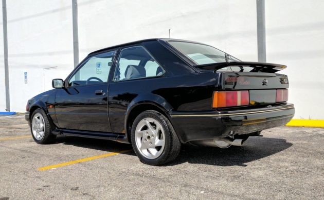 True Hot Hatch 19 Ford Escort Rs Turbo Barn Finds