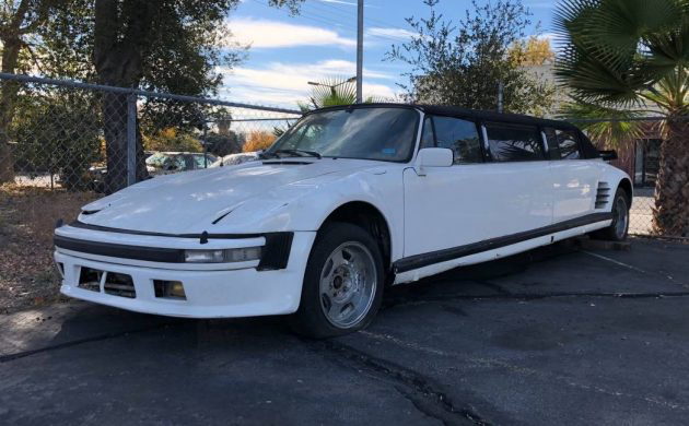 Stuttgart Stretch 19 Porsche 911 Limousine