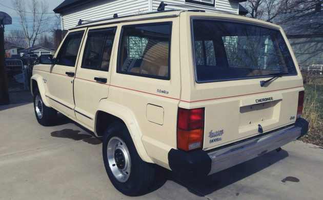 35K Miles: 1985 Jeep Cherokee Pioneer – Barn Finds