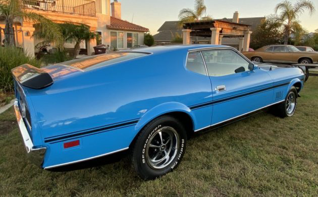 1972-Ford-Mustang-Mach-1-Photo-2-e1572565065109-630x390.jpg