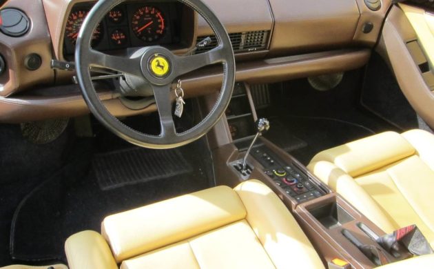 Ferrari testarossa interior