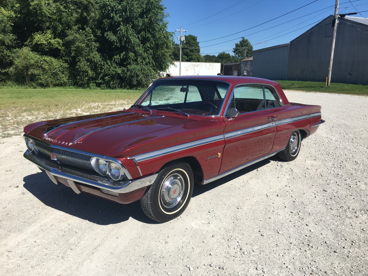 Oldsmobile f 85 jetfire