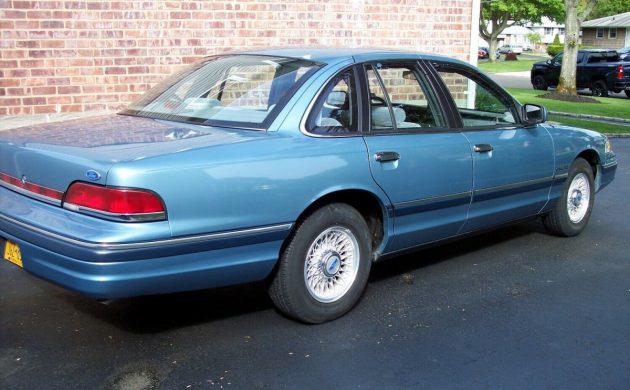 1993 Ford Crown Victoria With 5 515 Genuine Miles