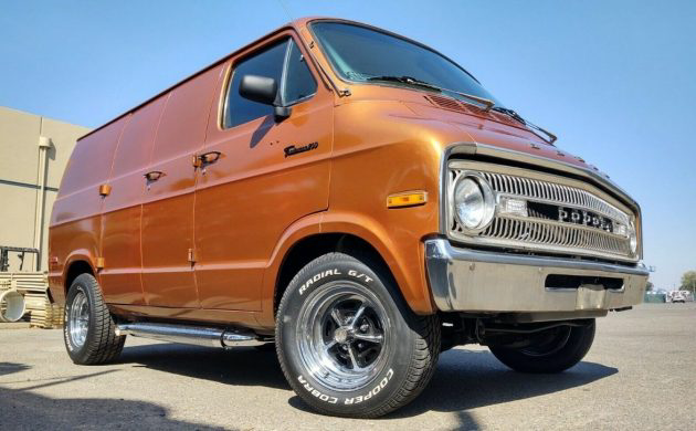 Short Wheelbase 360: 1977 Dodge B200 Van