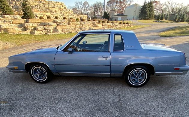 1981 Oldsmobile Cutlass Supreme Brougham – Barn Finds