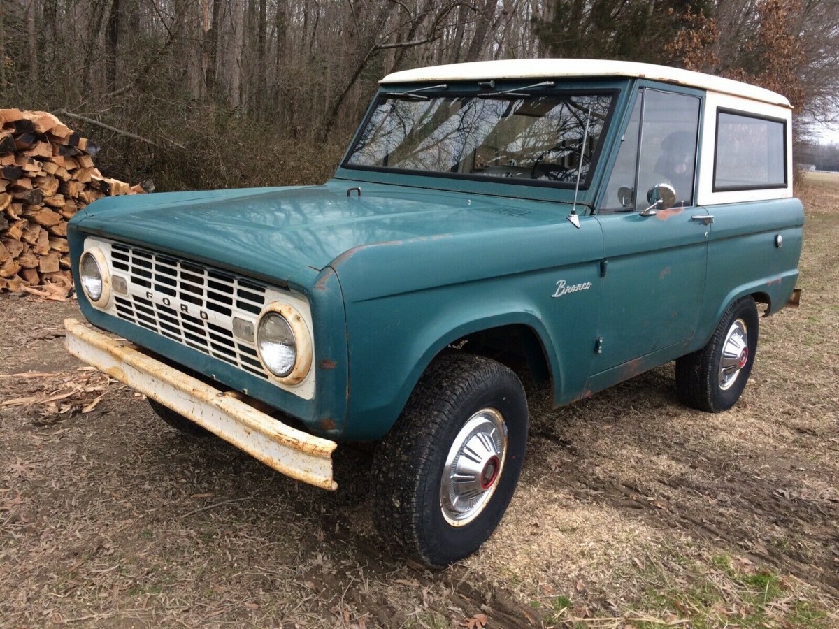 Ford bronco 1