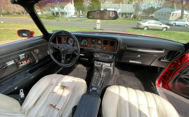 Early Hurst Hatch: 1977 Pontiac Firebird – Barn Finds